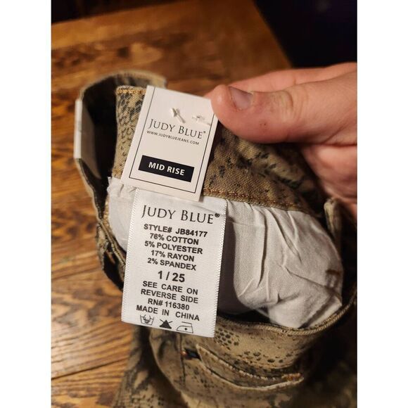 NWT Judy Blue Paula Snake Print Skinny sz 1/25 - Picture 4 of 5